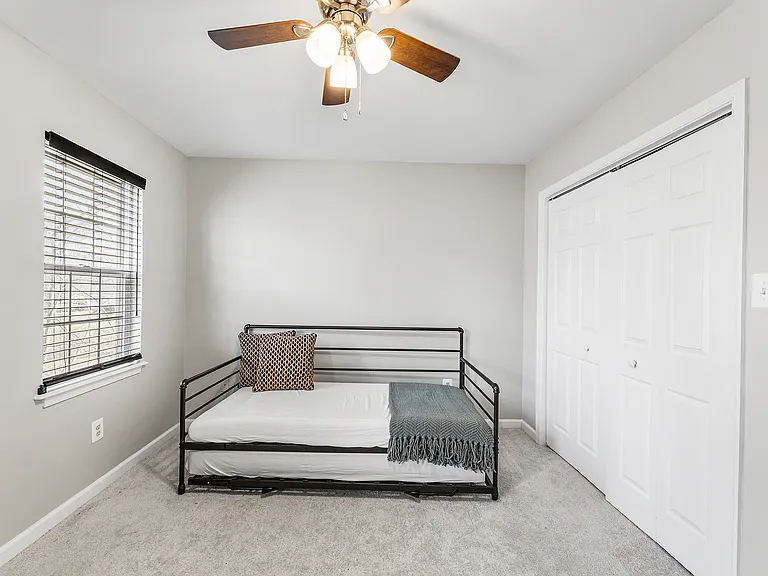 6262 White Cove Dr — Photo 33
