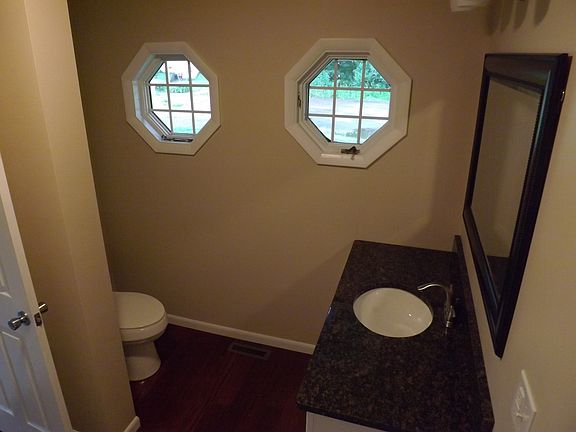 5th image of 2111 S Delmar Ct