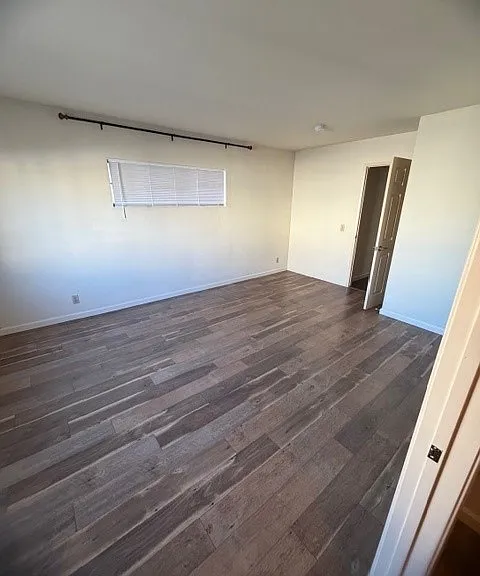18435 Keswick St #13 — Photo 13