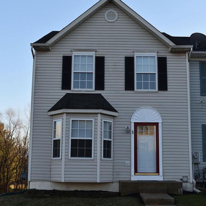 1st image of 1 Blue Spire Cir