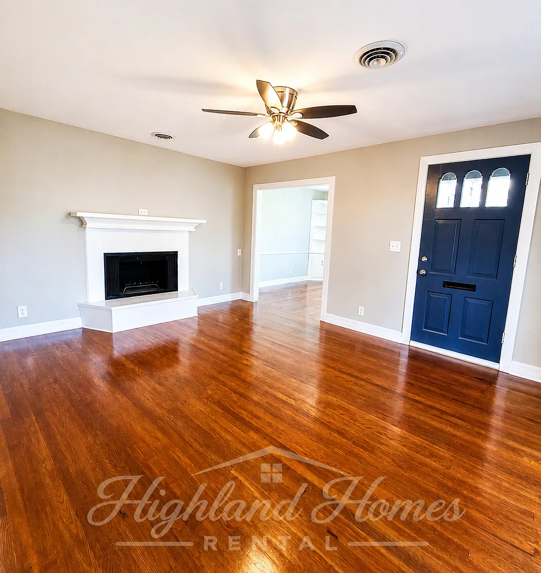 3 bed, 1.5 bath, 1270 sqft, $1,350 — Photo 2