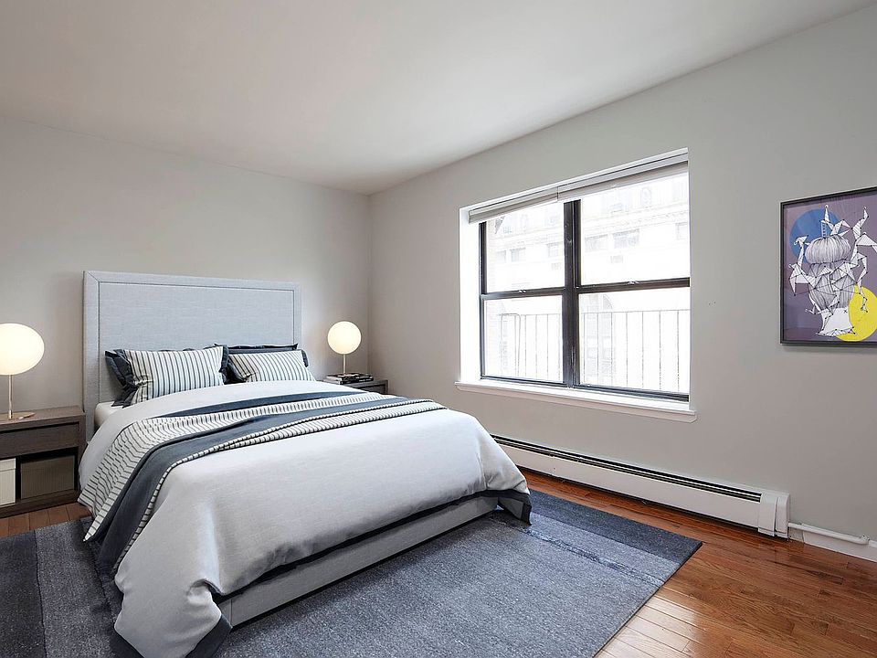 1st image of 255 W 51st St APT 3B