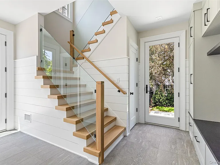 42 Mamaroneck Rd — Photo 24