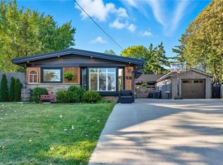 17 Carmen Ave, Hamilton, ON L8V 2H5