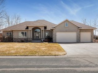 2812 105th Ave NE, Blaine, MN 55449