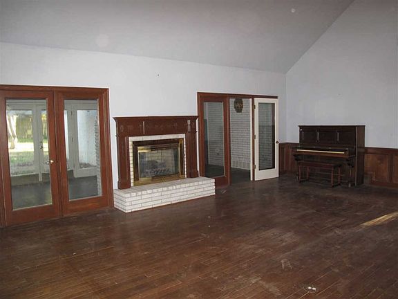 3rd image of 6741 Kirby Oaks Ln