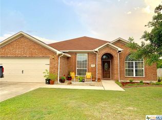 621 Winecup Cir, Lockhart, TX 78644