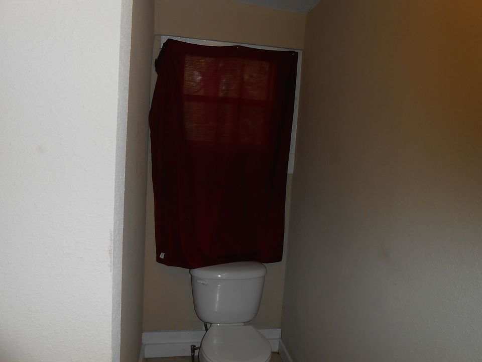 2nd image of 120 Glorietta