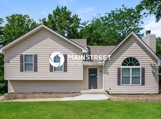 1500 NE Whitestone Dr, Lees Summit, MO 64086