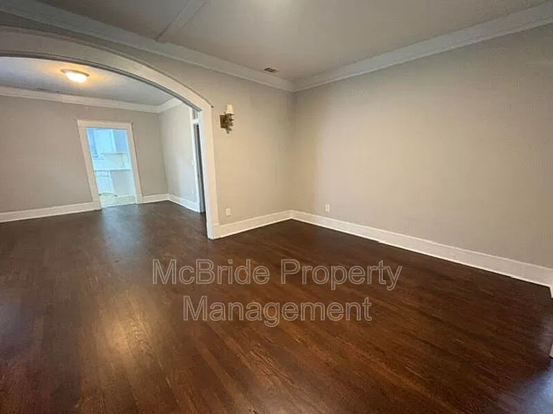 2 bed, 1.0 bath, 1183 sqft, $1,250 — Photo 3