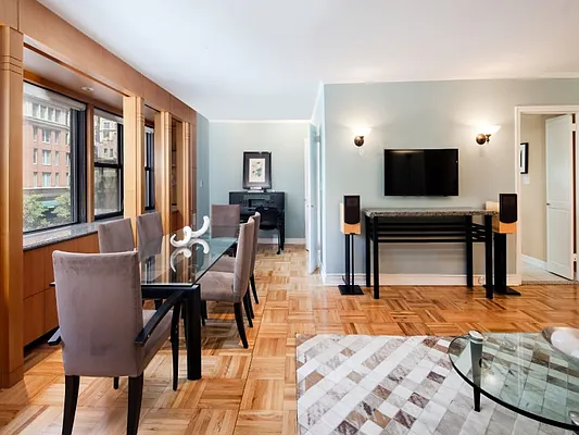 Sold by Sotheby's International Realty | media 10