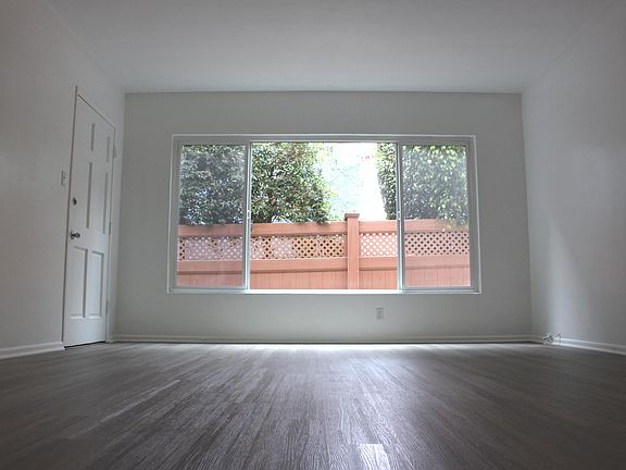 2nd image of 447 S Palm Dr APT 3