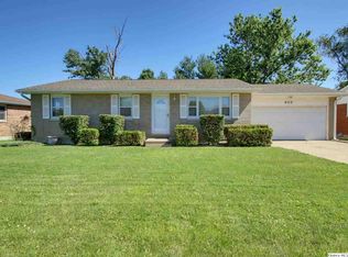 905 Saint Charles Dr, Quincy, IL 62305