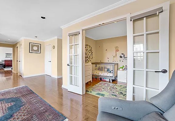 4th image of 239 E 79th St APT 17C