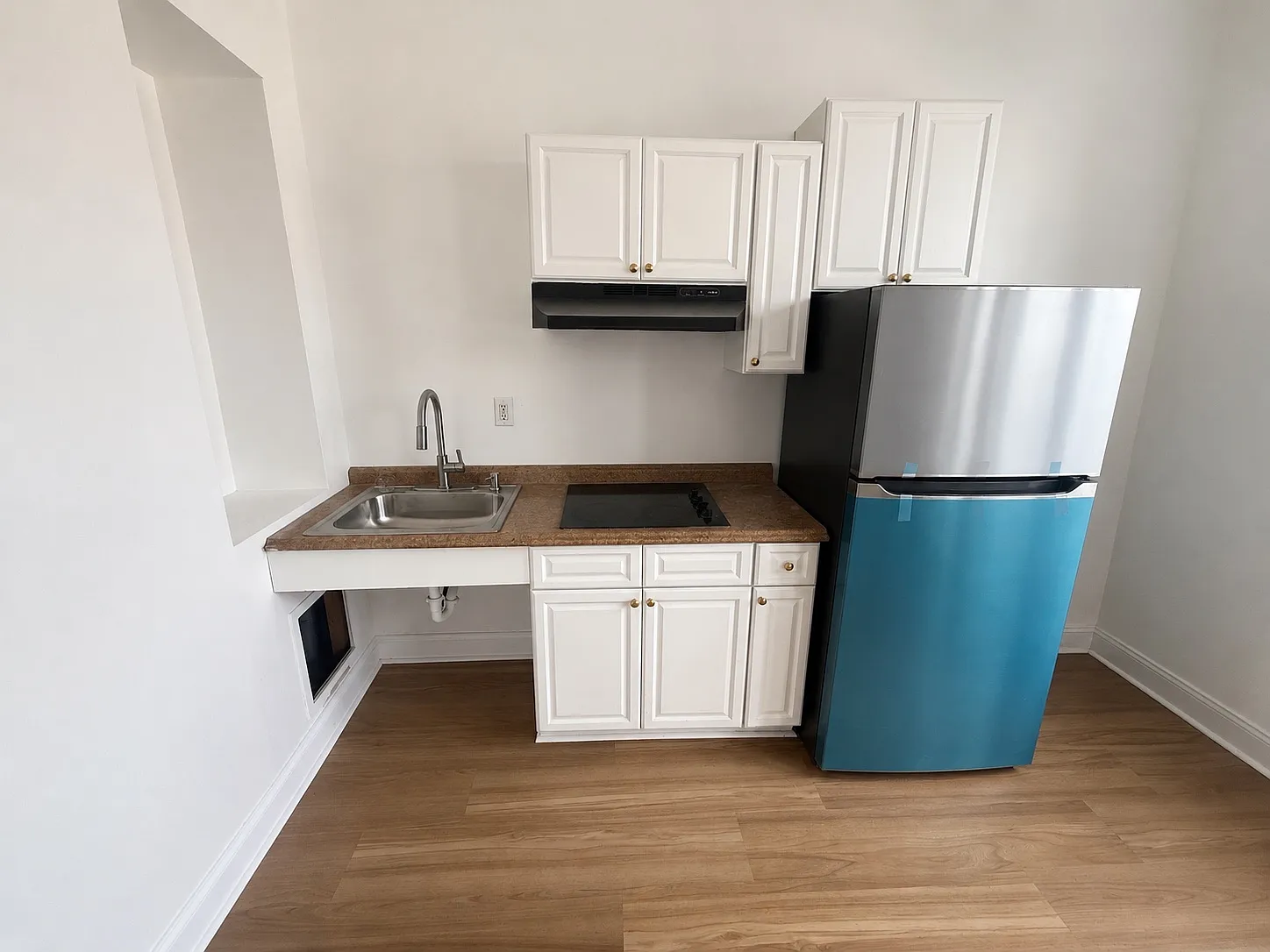 1 bed, 375 sqft, $995 — Photo 3