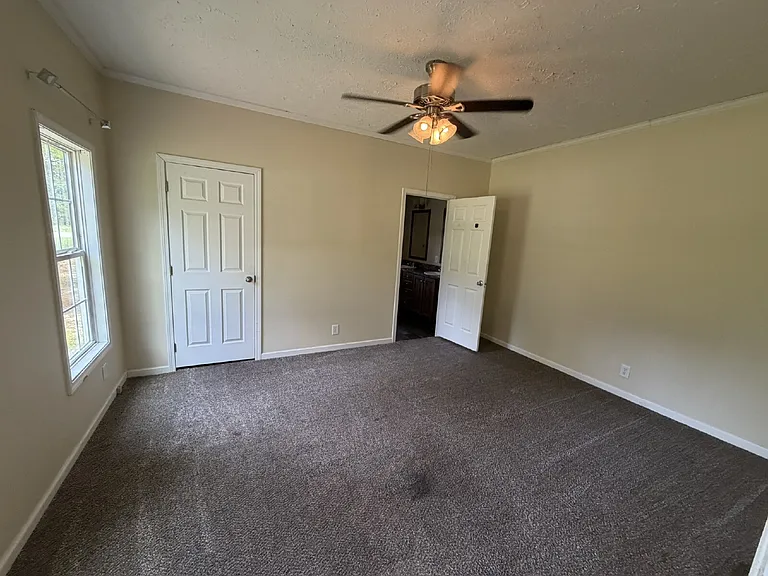 3352 State Highway 84 E — Photo 5