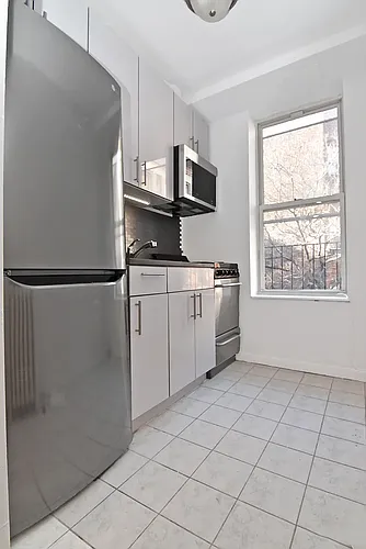 57 1st Ave #4E Photo 1