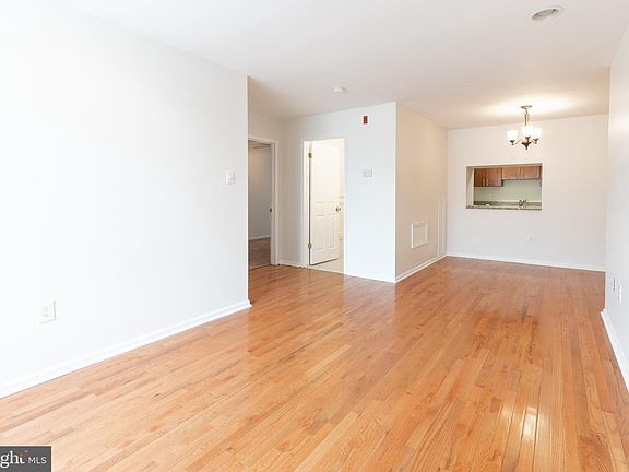 4th image of 1050 E Montgomery Ave APT 104