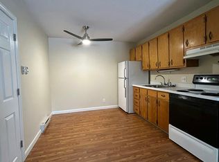 17 Winter St #6, Newport, NH 03773