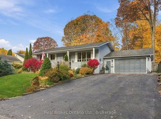 1354 Hallen Pl, Midland, ON L4R 5J7