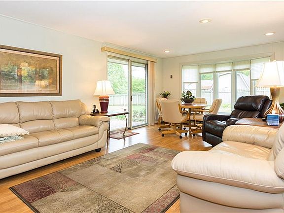 3rd image of 2316 Fairhill Ln