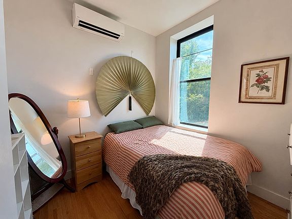2nd image of 1082 Madison St APT 2