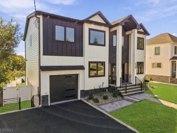 19 Mayfair Pl, Clifton City, NJ 07013