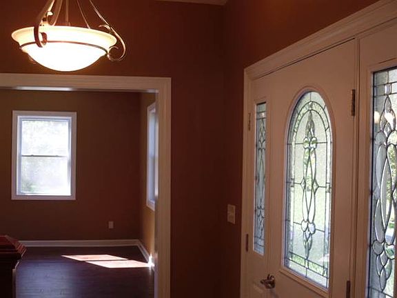 2nd image of 205 W Theresa St