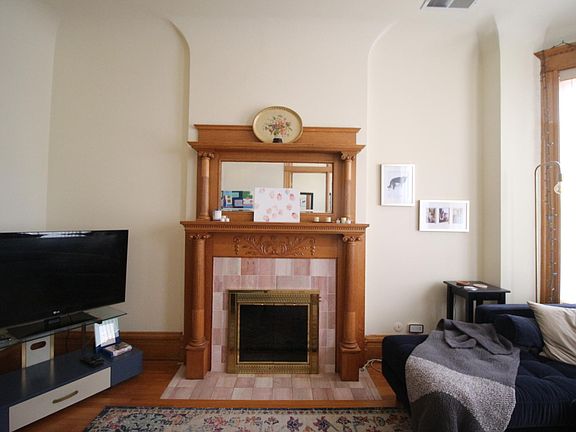 5th image of 3423 N Janssen Ave #2