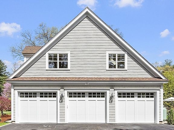3rd image of 335 Caterina Hts