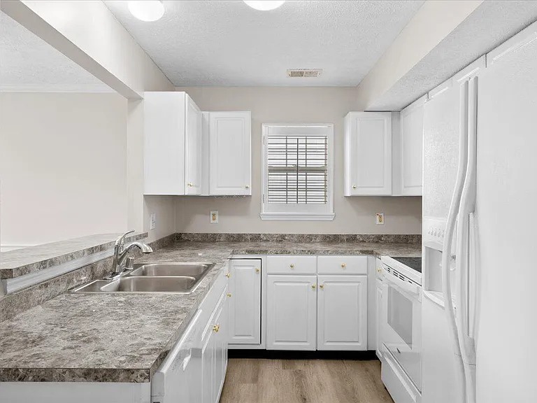1205 Morning Side Dr — Photo 12