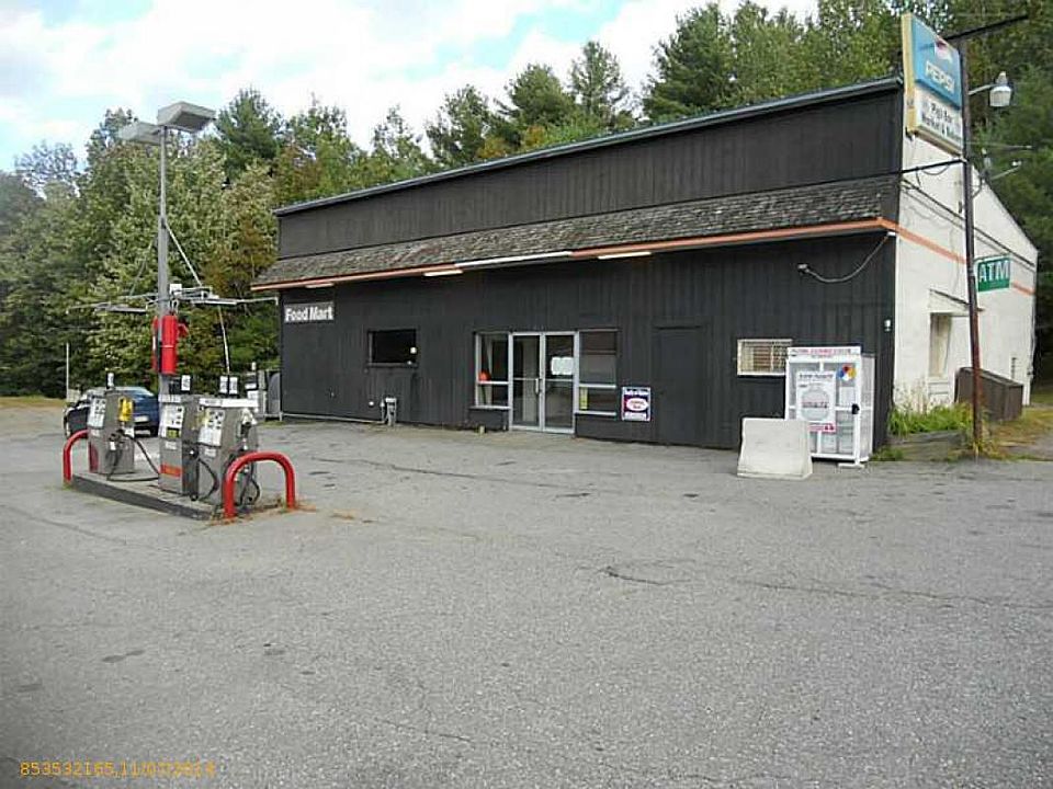 2nd image of 261 Main St