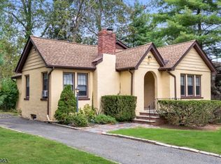 14 Burnet Hill Rd, Livingston Twp., NJ 07039
