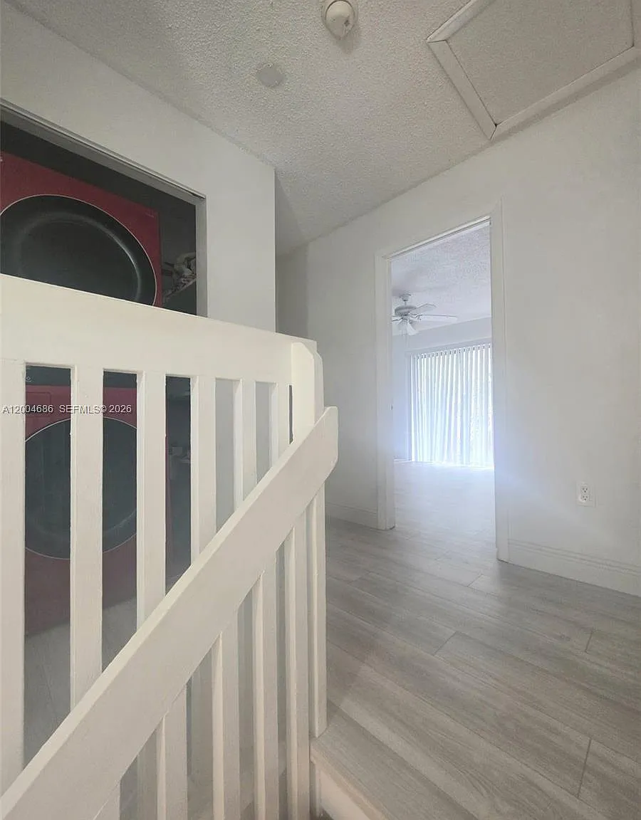 2 bed, 1.5 bath, 970 sqft, $2,150 — Photo 3