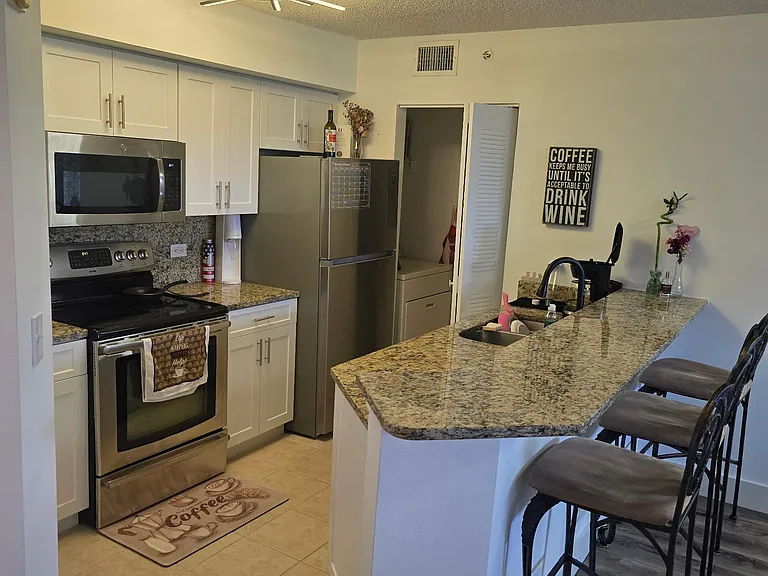 8870 Colonnades Blvd #337 — Photo 6
