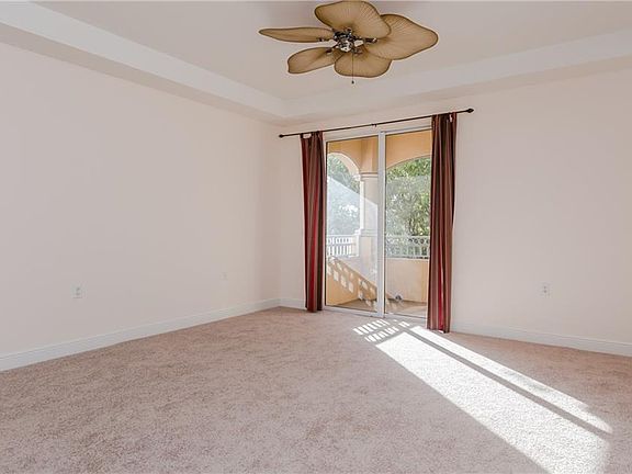 2nd image of 1516 SW 50th St APT 304
