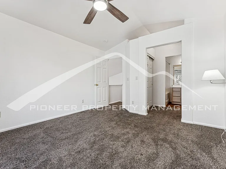 802 Timothy Dr — Photo 9