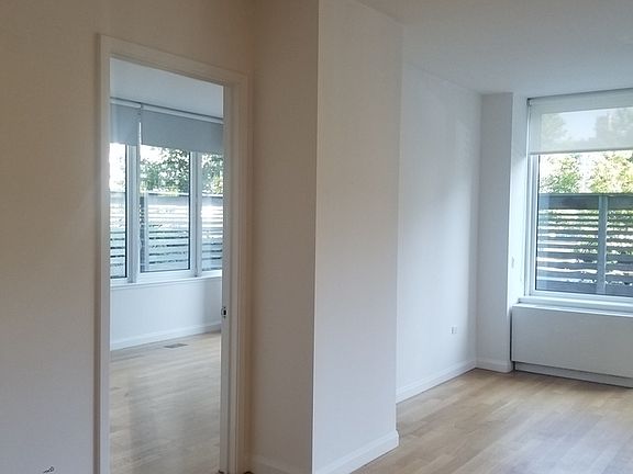 5th image of 775 Columbus Ave APT 4C