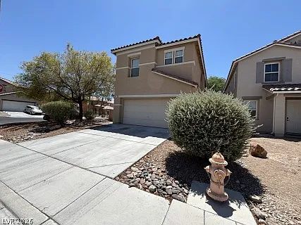 3 bed, 2.5 bath, 2809 sqft, $2,350 — Photo 2