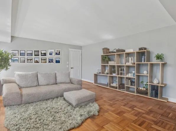 1336 N Ode St APT 13, Arlington, VA 22209