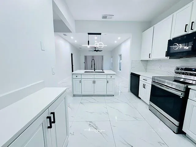 2047 Meadow Pond Way — Photo 10