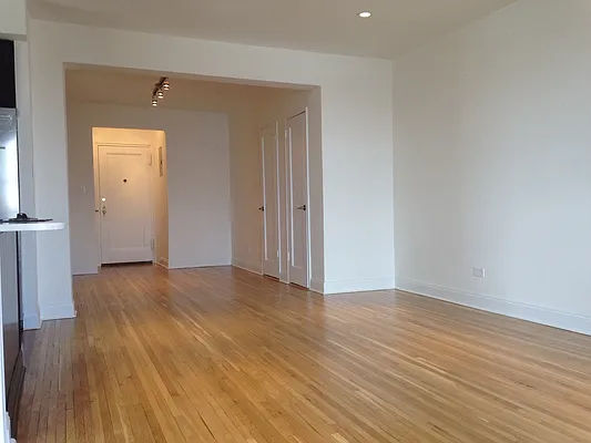 Sold by Rolling Stone Realty LLC | media 23