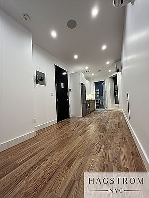 5th image of 327 E 93rd St #1A