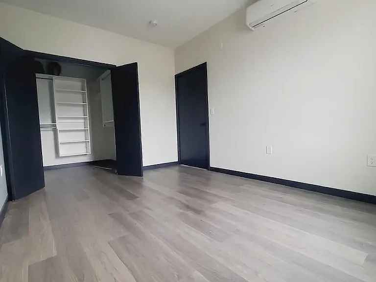 131 Mallory Ave #307 — Photo 1