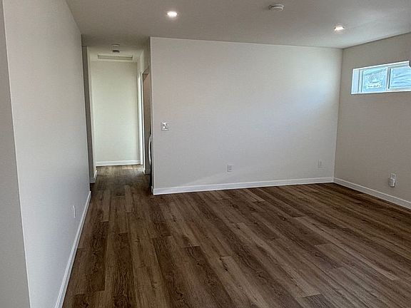 4th image of 15528 S Cameo Ave