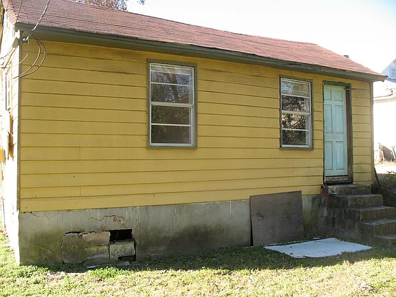 2nd image of 1410 Woodward St