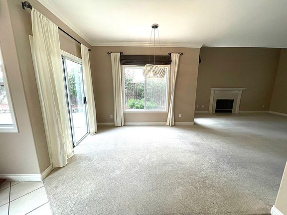 5th image of 11472 Gower St