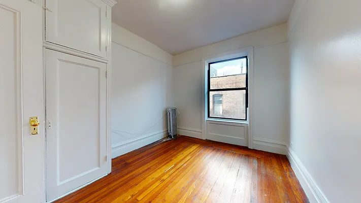 Rented by Bond New York | media 8