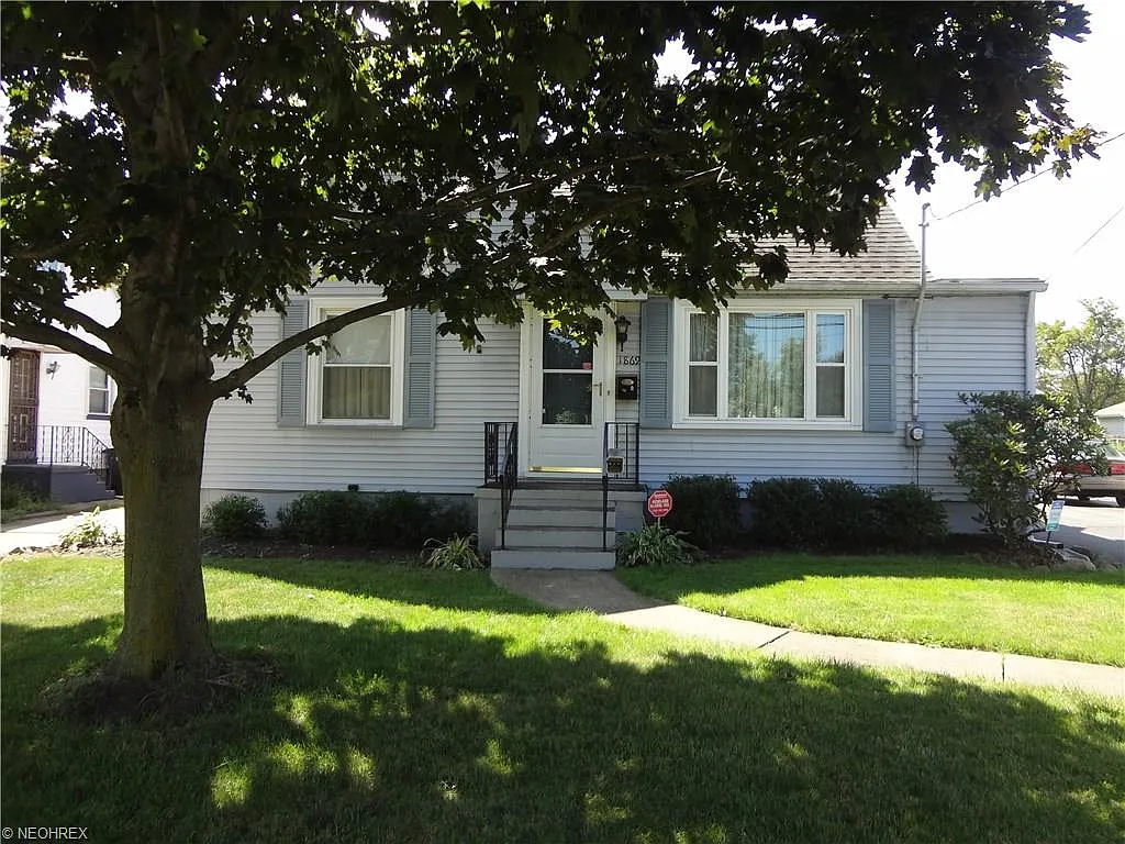 1869 Parkman Rd NW photo 1