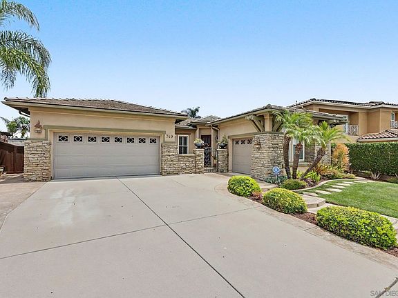 2nd image of 749 Crooked Path Pl
